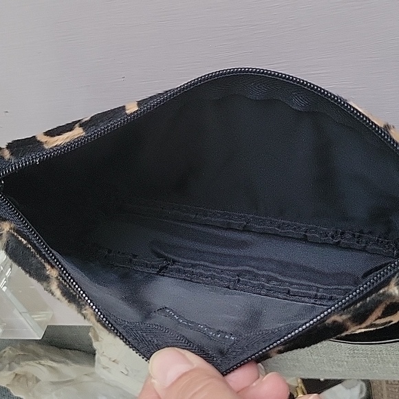 NWT Saks Fifth Avenue Faux Giraffe Plush Shoulder Bag - Picture 11 of 12